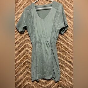 J.Crew Women Silk Sage Green V-Neck Pleat Shift Dress,Size XS,Great Condition